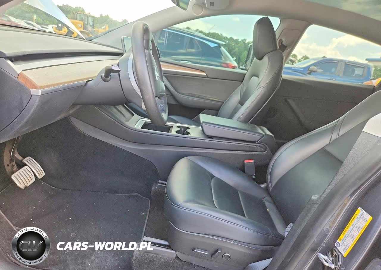2023 Tesla Model Y VIN:7SAYGDEF4PF703070 - 7