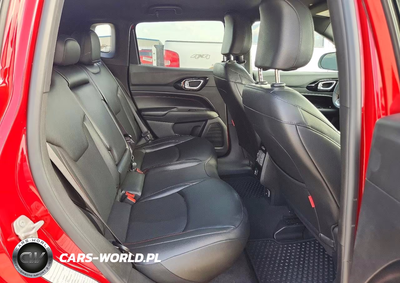 2025 Jeep Compass Trailhawk 4X4 VIN:3C4NJDDN5ST581792 - 11