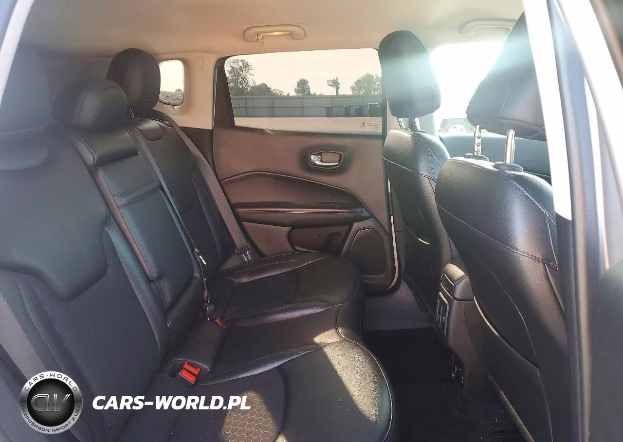 2019 Jeep Compass Latitude VIN:3C4NJDBB8KT621226 - 11
