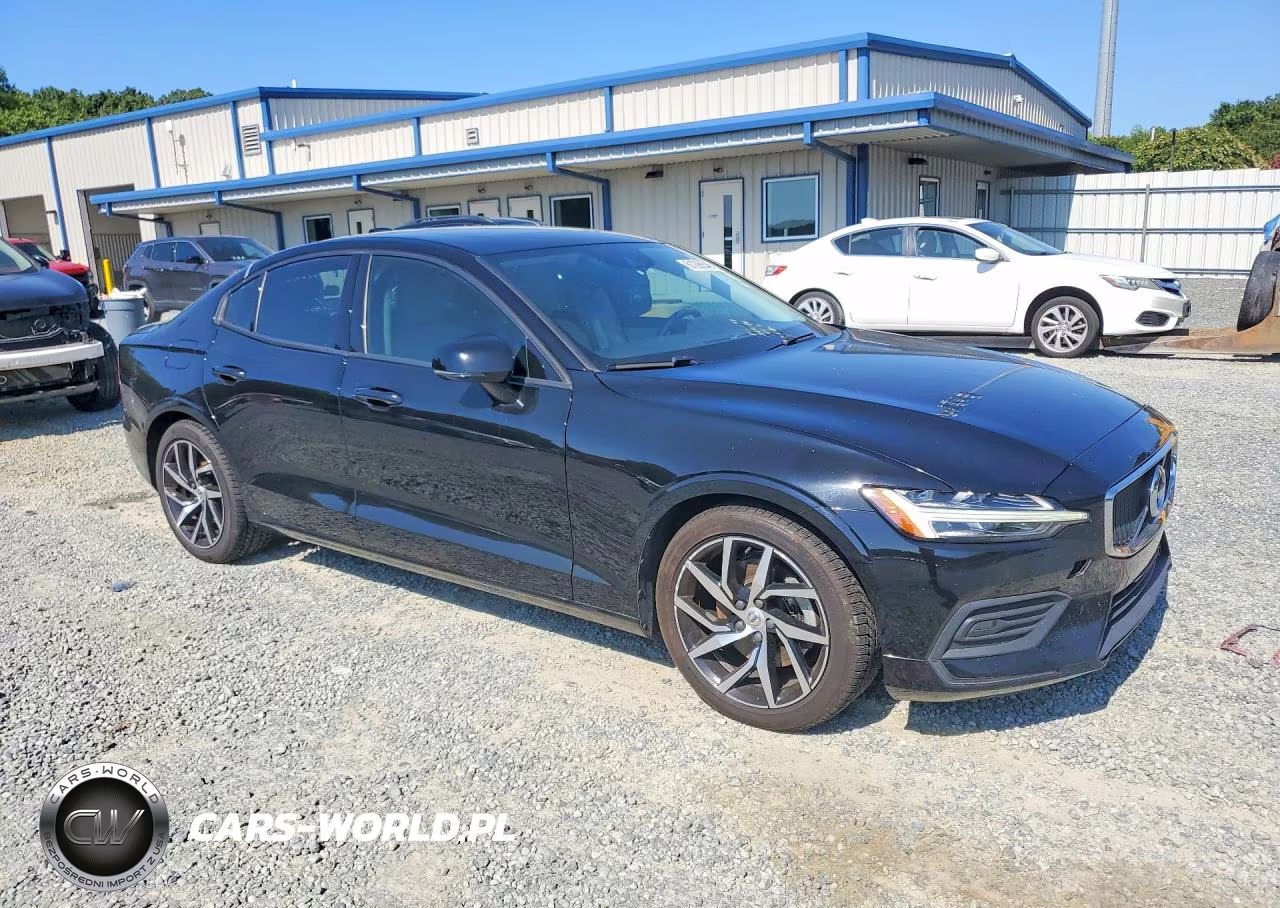 2020 Volvo S60 T5 Momentum VIN:7JR102FK8LG047296 - 4