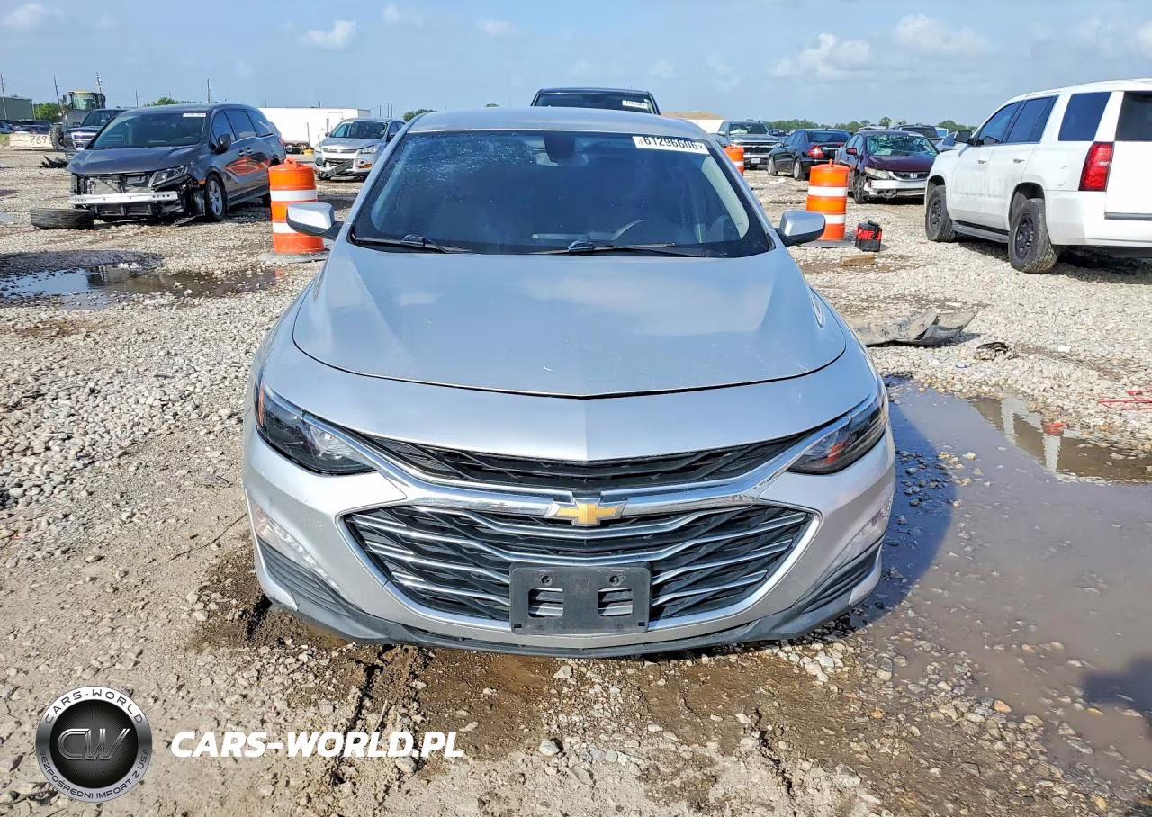 2019 Chevrolet Malibu Lt VIN:1G1ZD5ST4KF135071 - 5