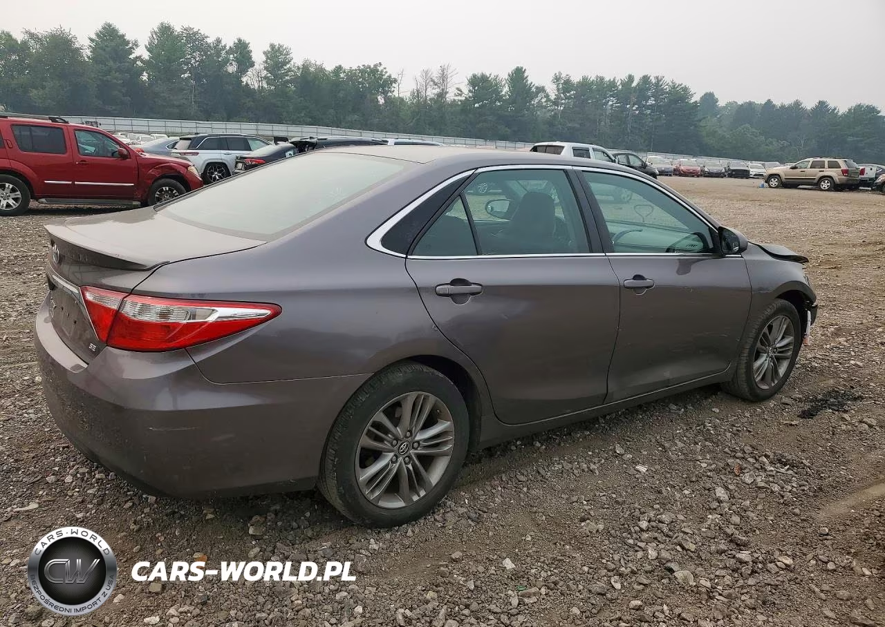 2016 Toyota Camry Se VIN:4T1BF1FK4GU130531 - 3