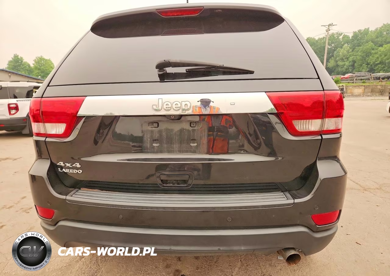 2013 Jeep Grand Cherokee Laredo VIN:1C4RJFAG1DC544417 - 6
