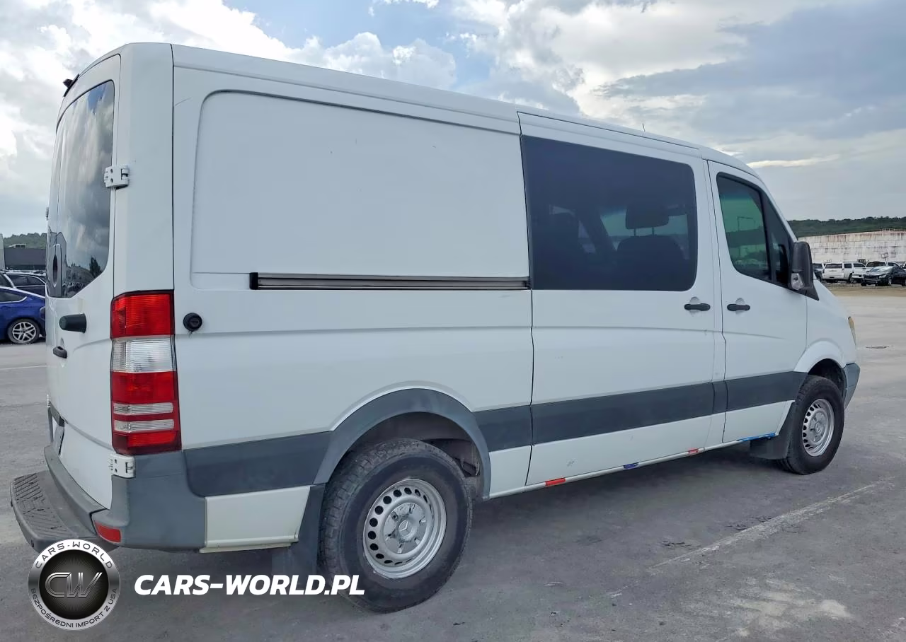 2012 Mercedes-Benz Sprinter 2500 VIN:WD3PE7CC8C5701059 - 3