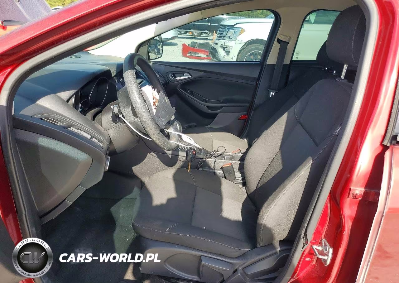 2017 Ford Focus Se VIN:1FADP3K21HL319405 - 7