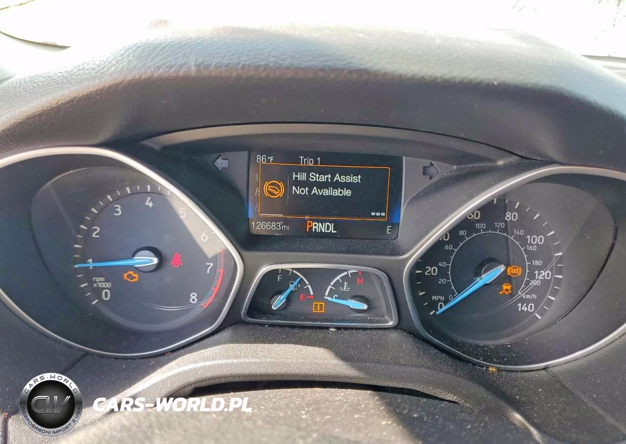 2017 Ford Focus Se VIN:1FADP3K21HL319405 - 9