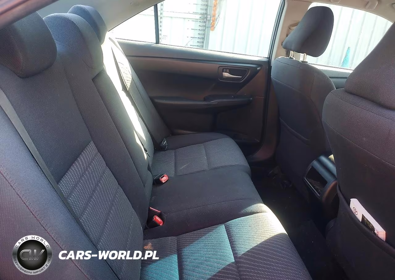 2015 Toyota Camry Le VIN:4T1BF1FK2FU925897 - 10