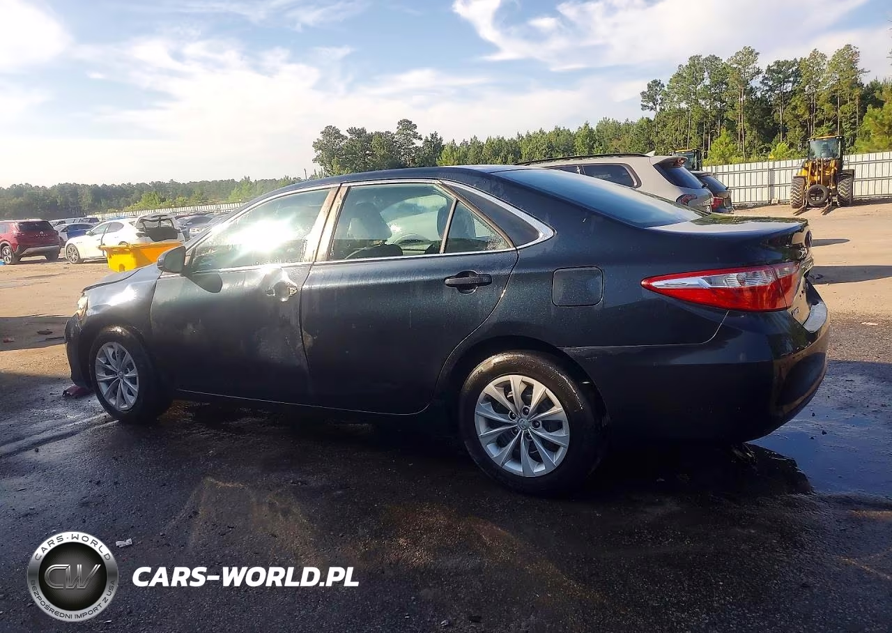 2015 Toyota Camry Le VIN:4T1BF1FK2FU925897 - 2