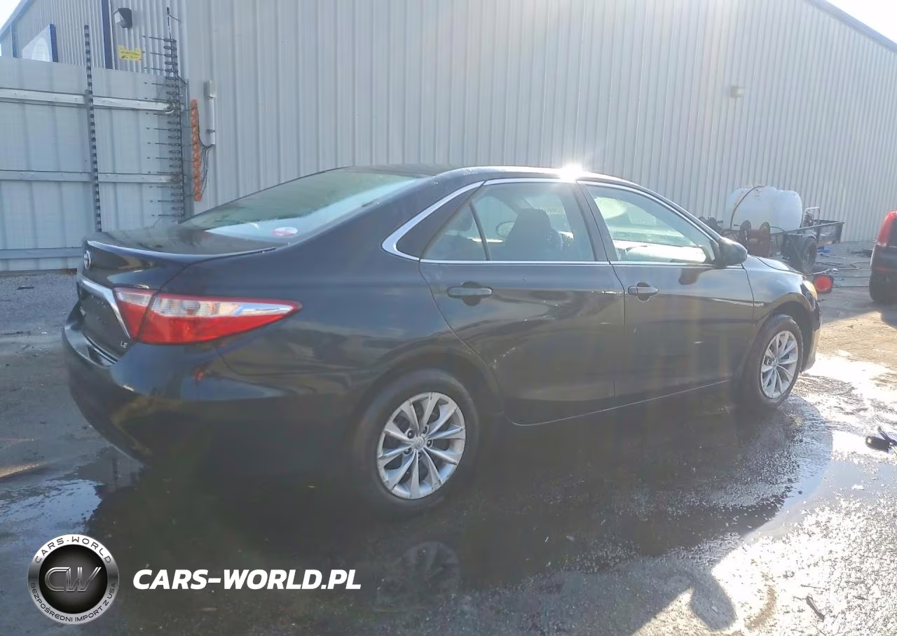2015 Toyota Camry Le VIN:4T1BF1FK2FU925897 - 3