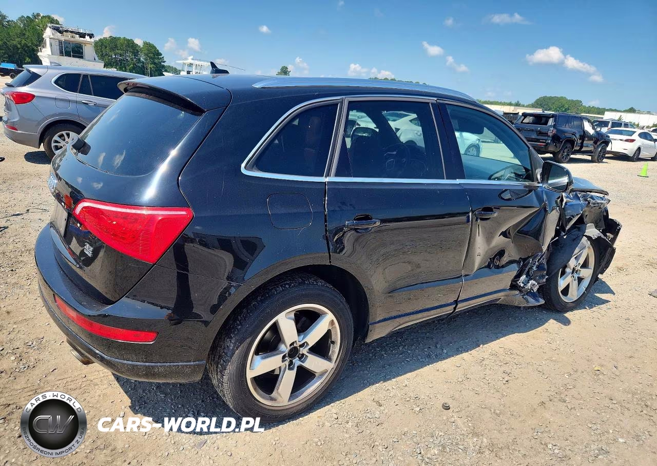 2010 Audi Q5 Premium Plus VIN:WA1LKAFP4AA087134 - 3