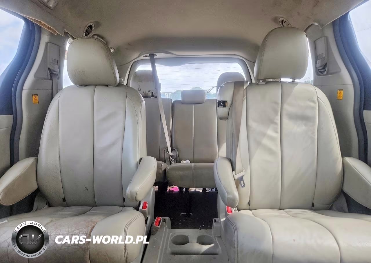 2011 Toyota Sienna Le VIN:5TDKK3DC6BS089484 - 10