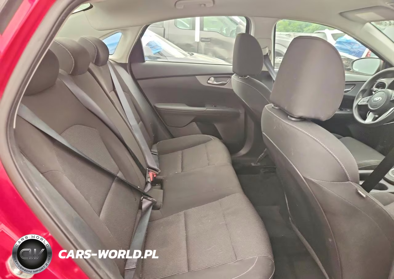 2021 Kia Forte Lxs VIN:3KPF24AD9ME298879 - 10