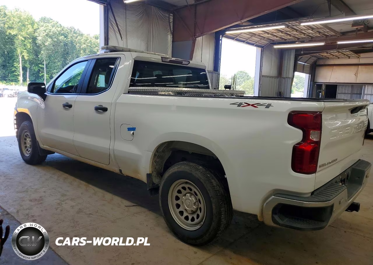 2020 Chevrolet Silverado K1500 VIN:1GCRYAEH9LZ316064 - 2