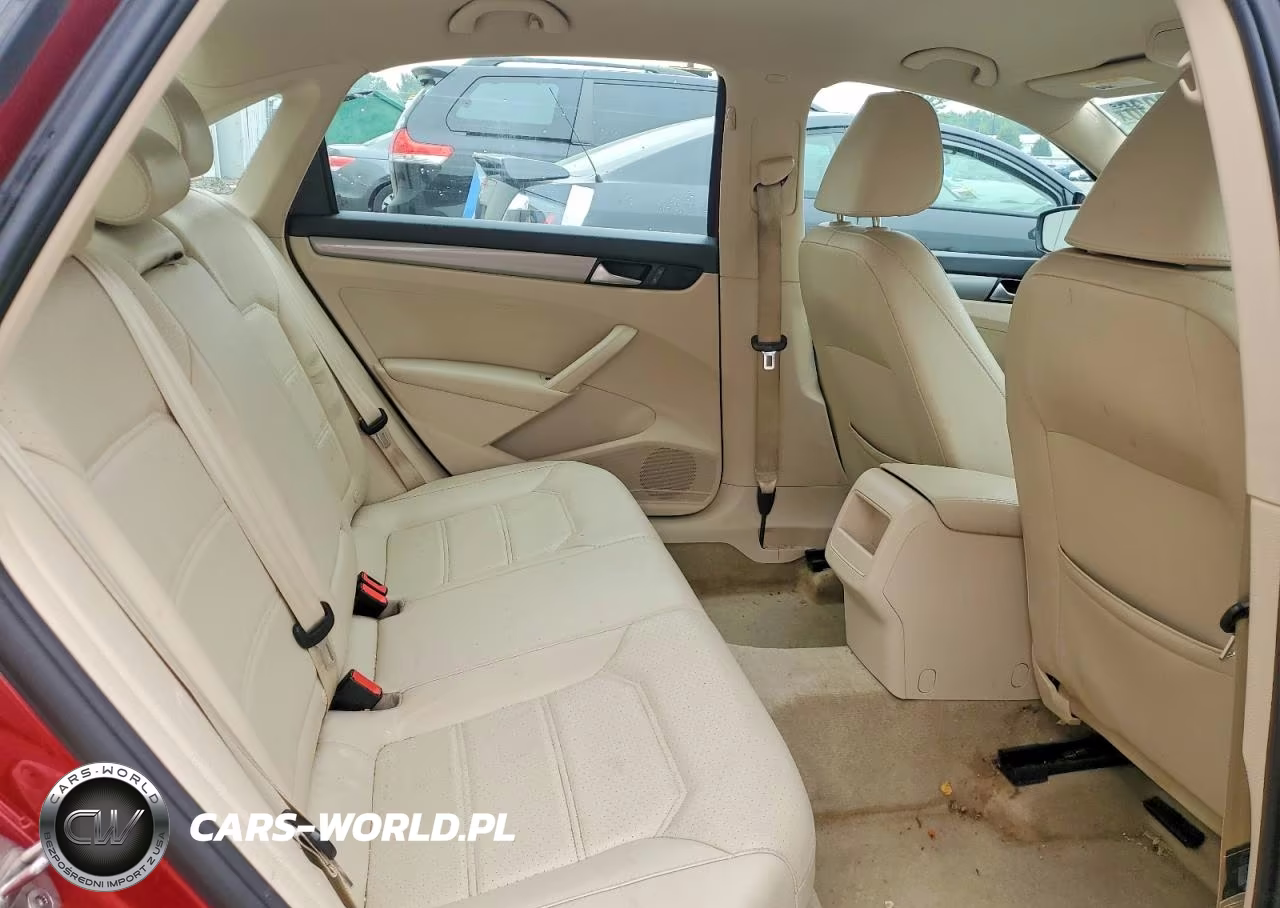 2015 Volkswagen Passat S VIN:1VWAT7A31FC086744 - 10