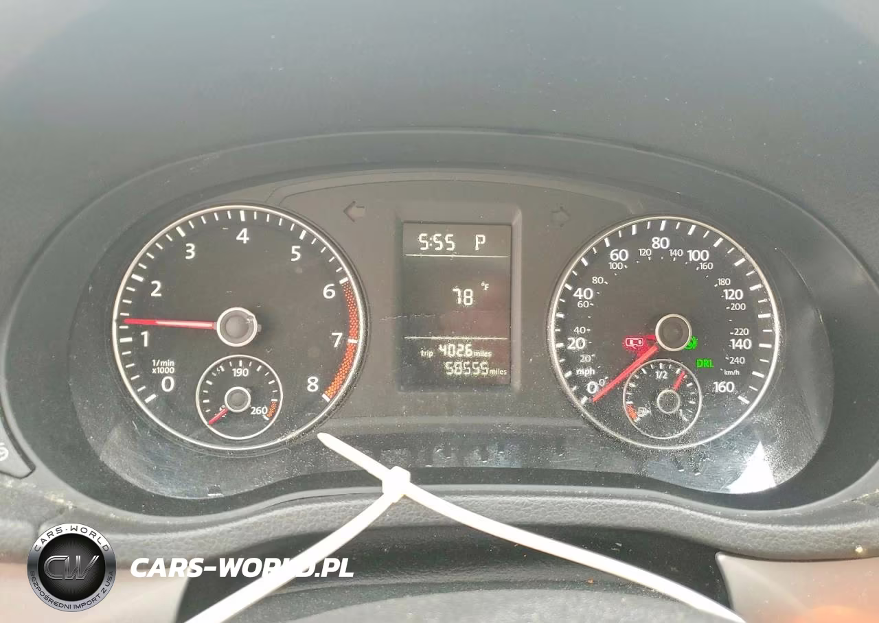 2015 Volkswagen Passat S VIN:1VWAT7A31FC086744 - 9