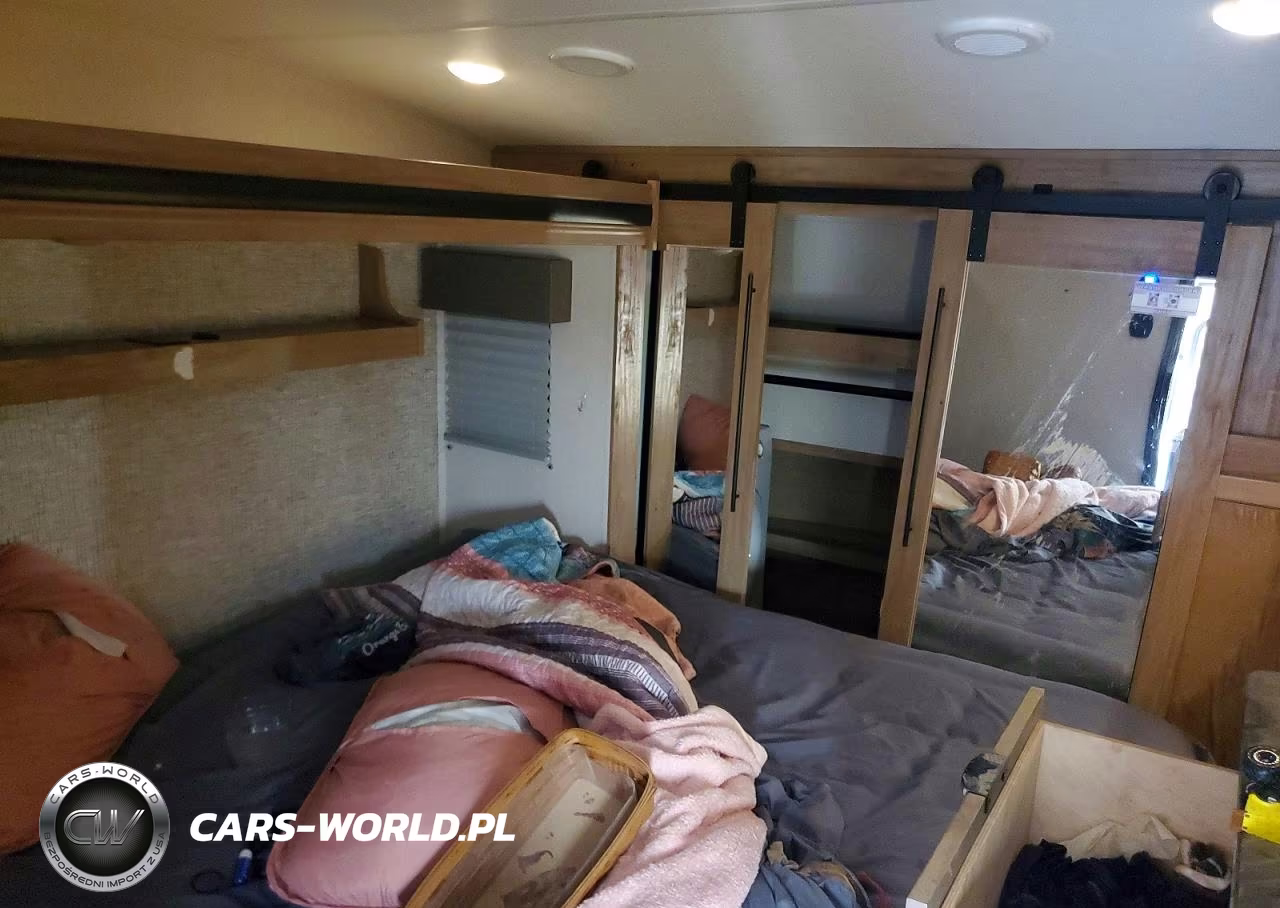 2024 Sabre 5Th Wheel VIN:5ZT3SR3B6R6114165 - 5