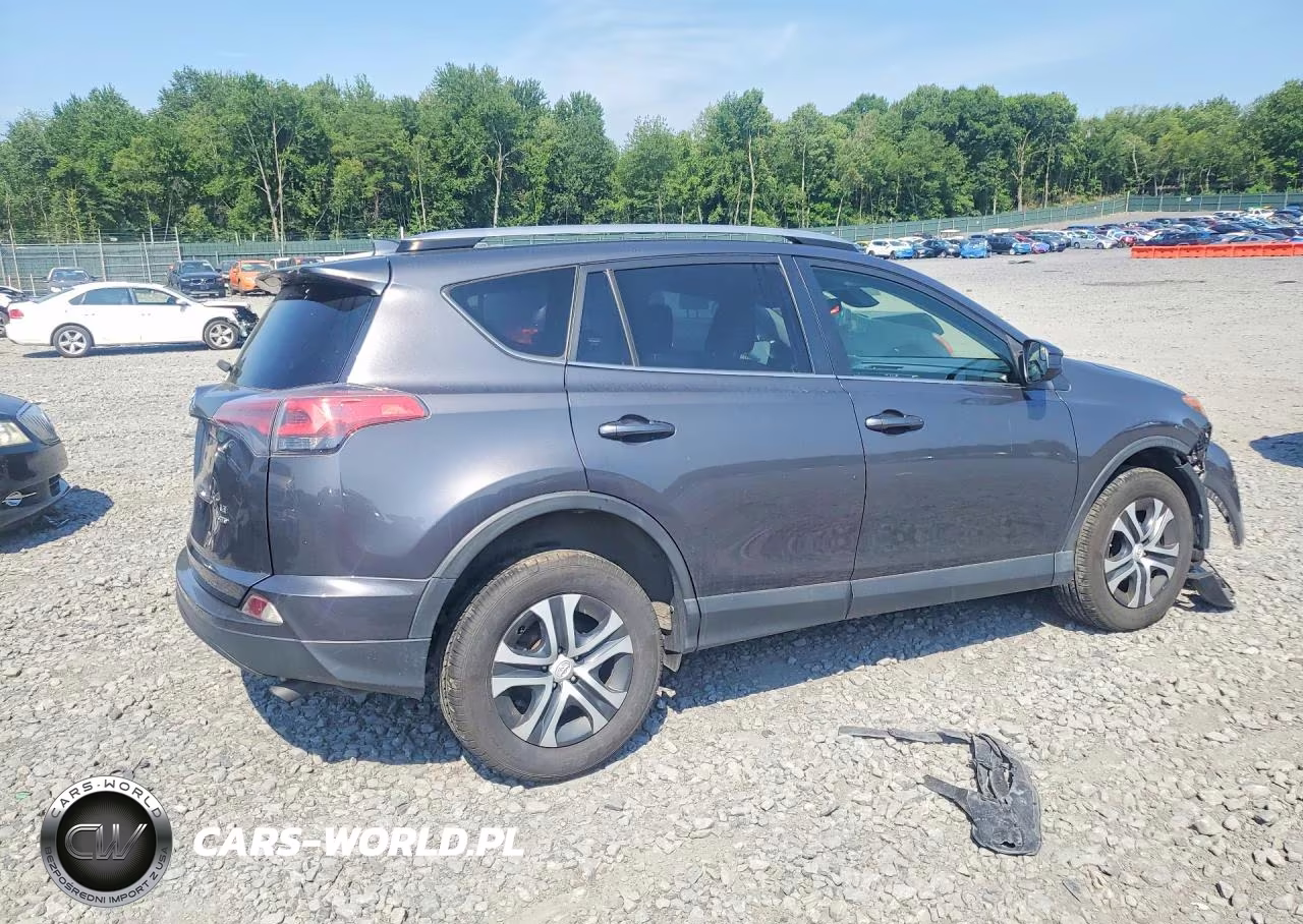2018 Toyota Rav4 Le VIN:JTMBFREV8JJ196846 - 3