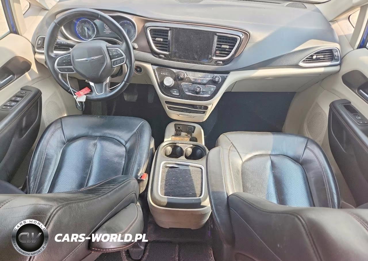 2018 Chrysler Pacifica Touring L Plus VIN:2C4RC1EGXJR275361 - 8