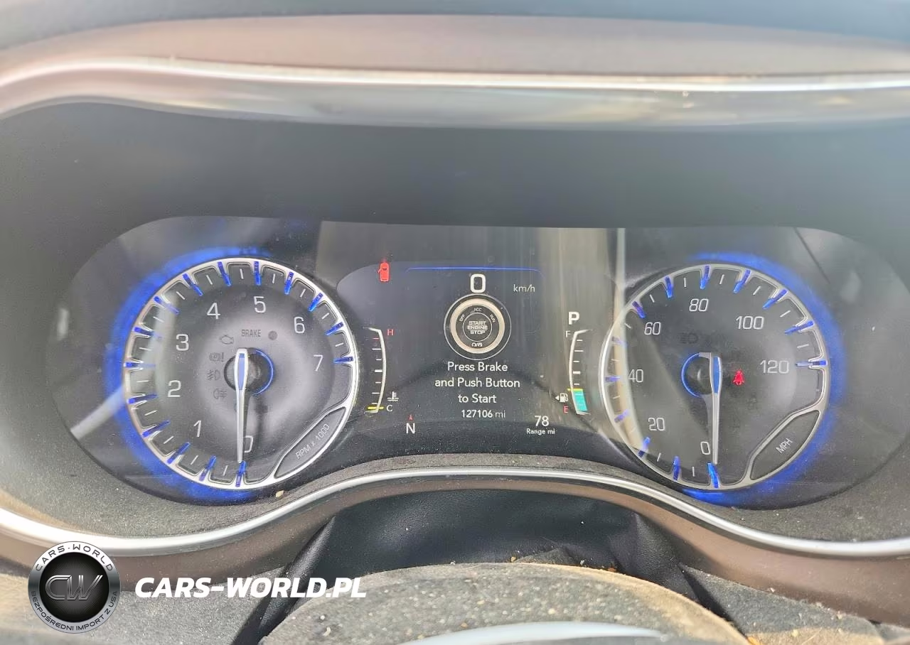 2018 Chrysler Pacifica Touring L Plus VIN:2C4RC1EGXJR275361 - 9
