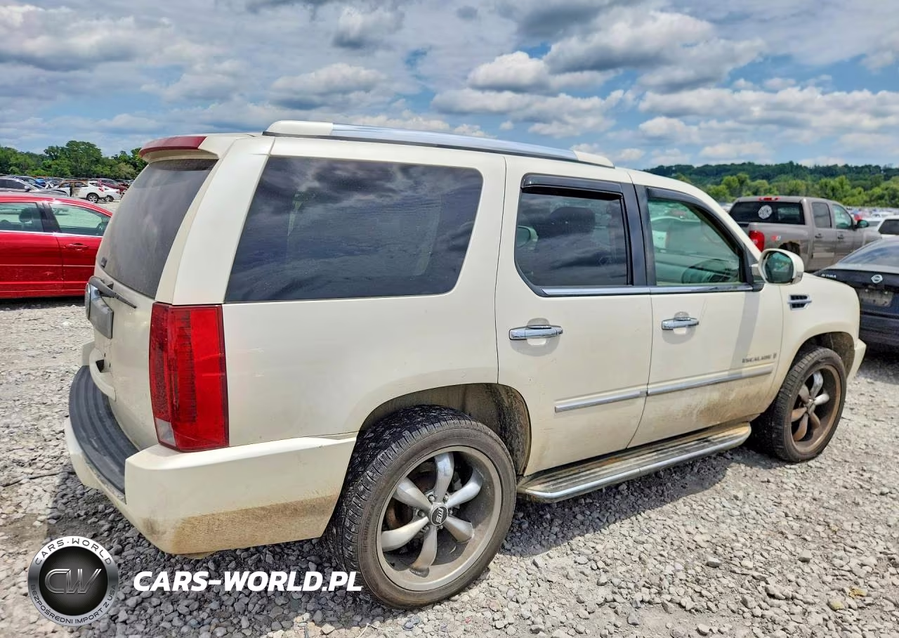 2007 Cadillac Escalade Luxury VIN:1GYFK63887R145327 - 3