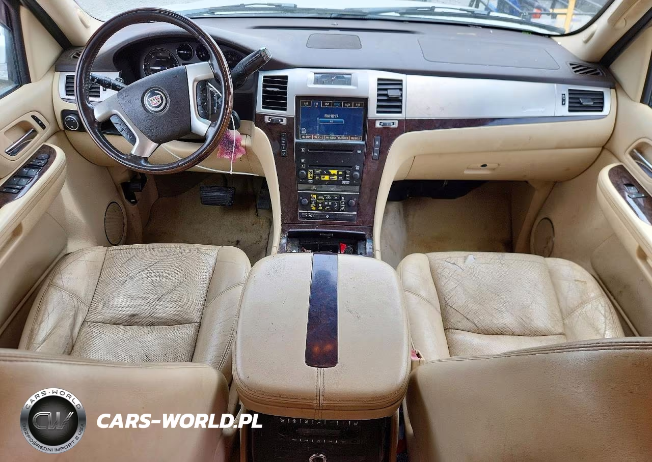 2007 Cadillac Escalade Luxury VIN:1GYFK63887R145327 - 8