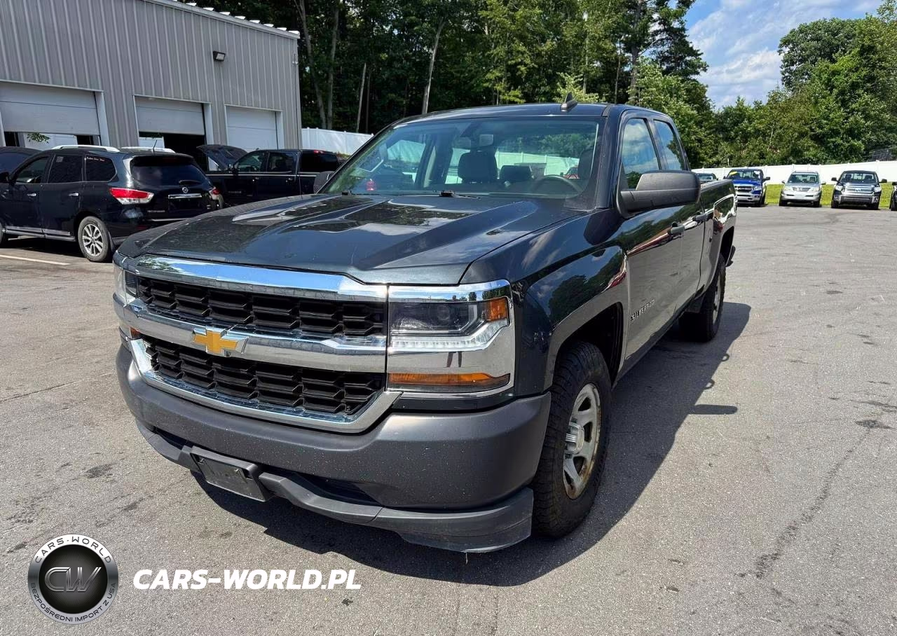 2018 Chevrolet Silverado C1500 – zdjęcie 1 z 12