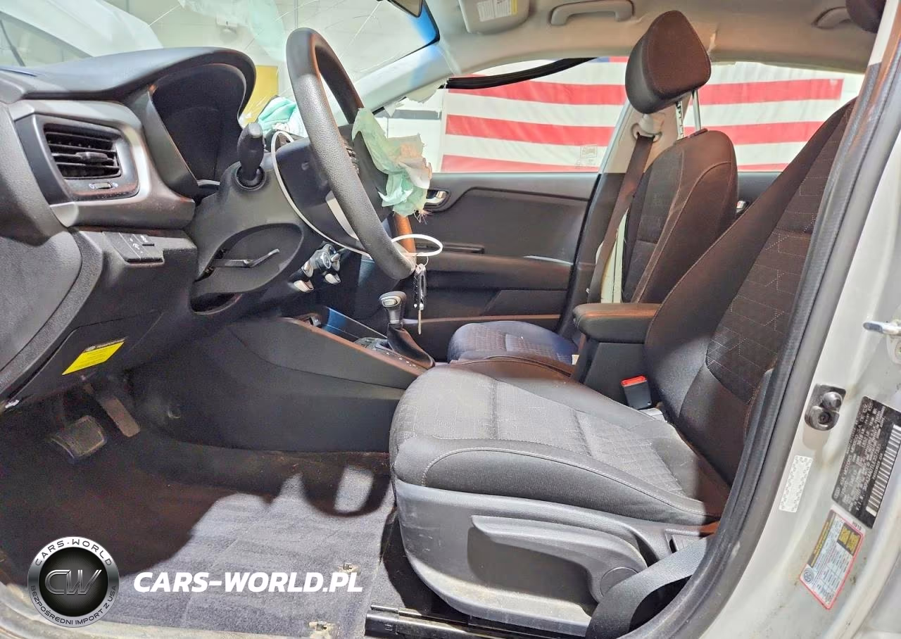 2020 Kia Rio S VIN:3KPA24AD1LE357335 - 7