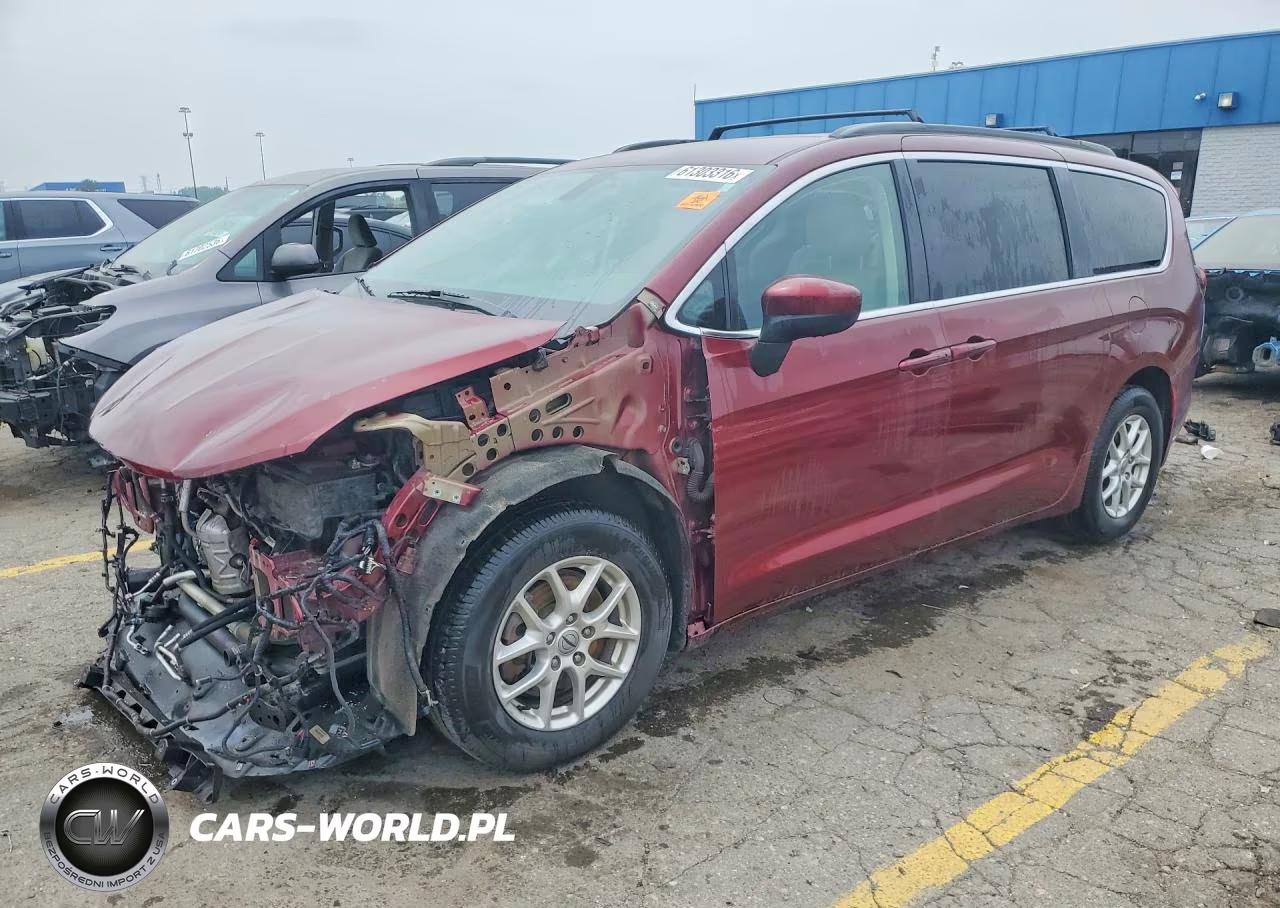 2021 Chrysler Voyager Lxi – zdjęcie 1 z 14