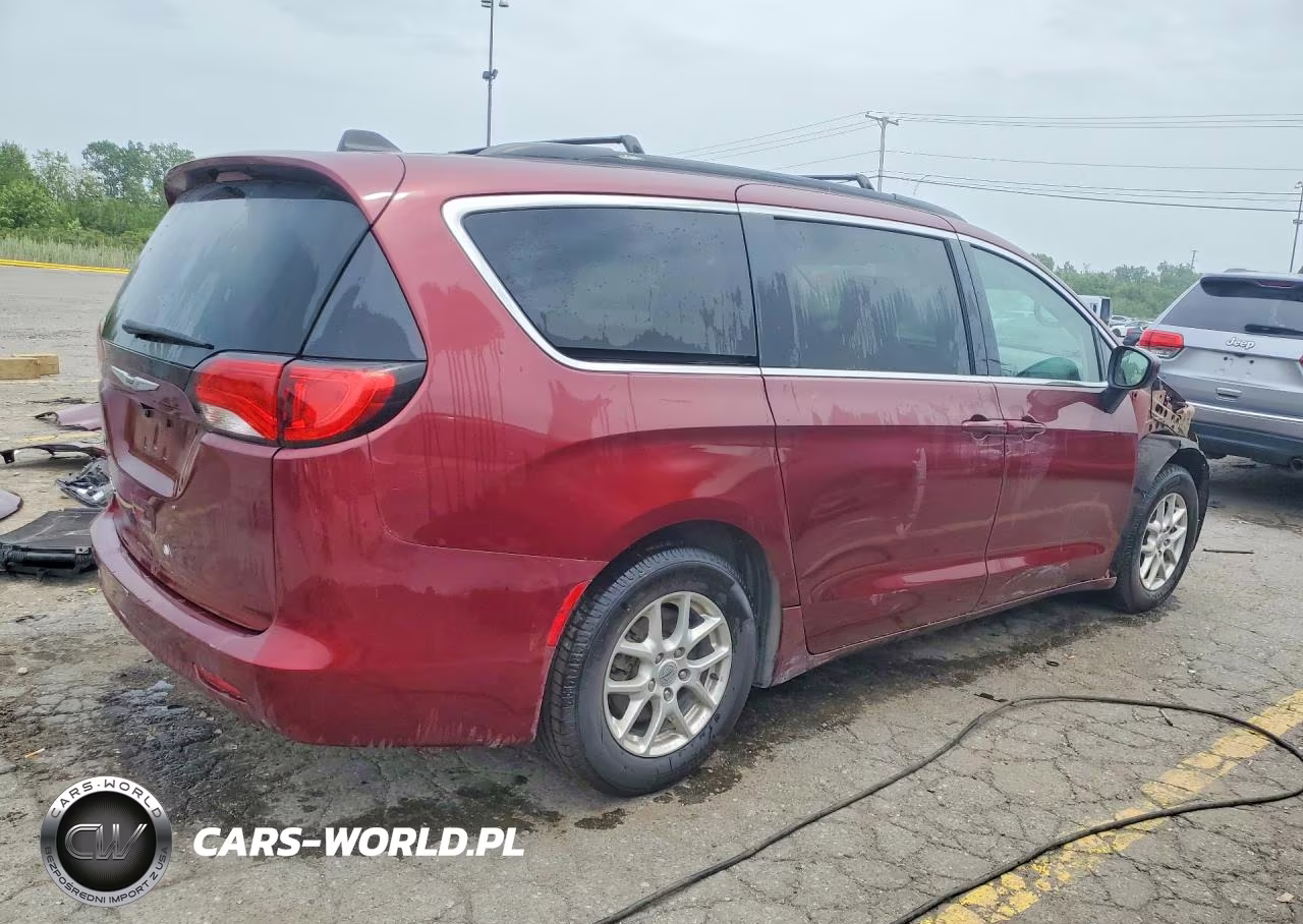 2021 Chrysler Voyager Lxi VIN:2C4RC1DG1MR546412 - 3