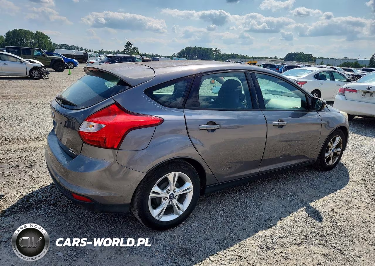 2013 Ford Focus Se VIN:1FADP3K25DL167929 - 3