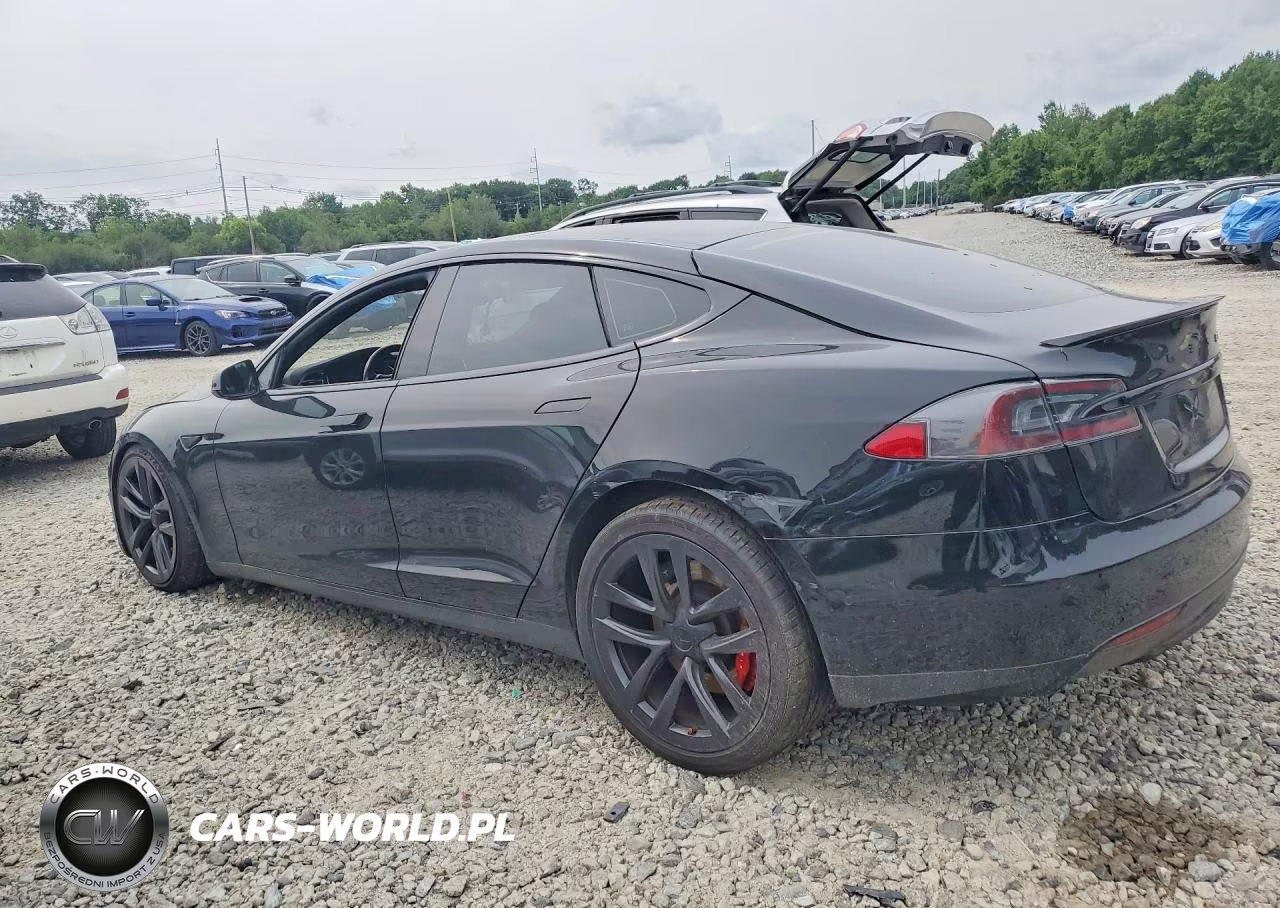 2015 Tesla Model S VIN:5YJSA1E4XFF112726 - 2