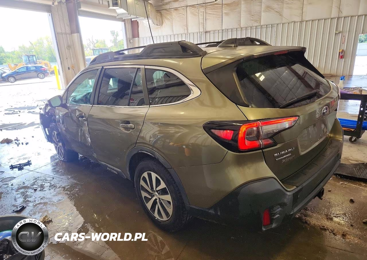 2020 Subaru Outback Premium VIN:4S4BTAEC0L3155090 - 2