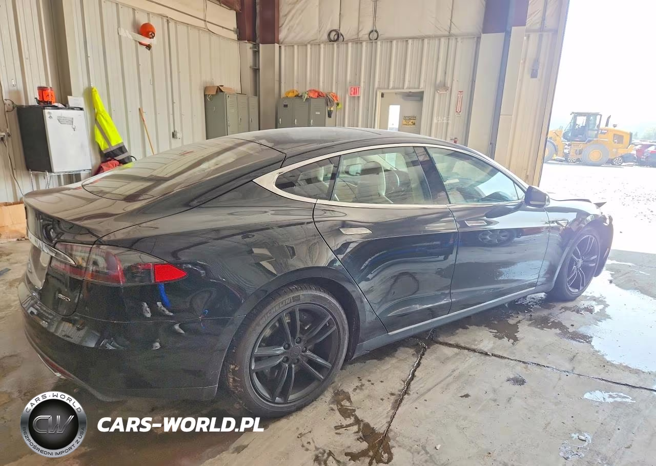 2015 Tesla Model S 85D VIN:5YJSA1H24FFP77826 - 3
