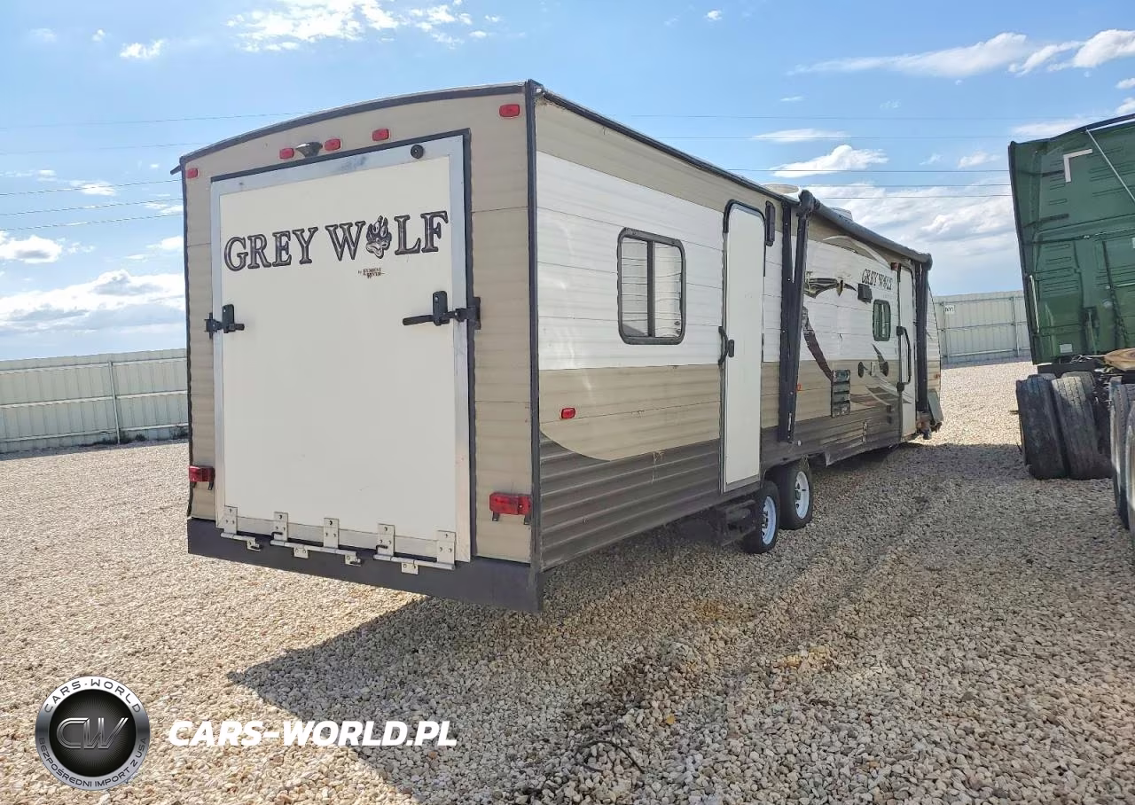 2016 Gray Recreational Vehicle (Rv) - Toy Hauler Camper VIN:4X4TCKC2XGK030001 - 4