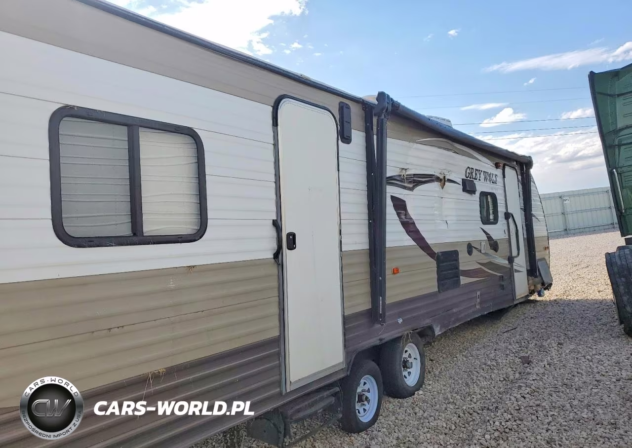 2016 Gray Recreational Vehicle (Rv) - Toy Hauler Camper VIN:4X4TCKC2XGK030001 - 9