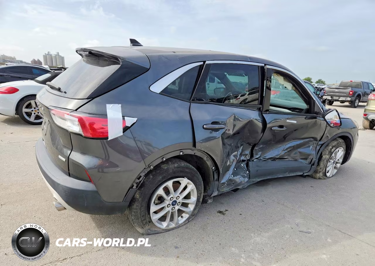 2020 Ford Escape Se VIN:1FMCU0G66LUA93031 - 3