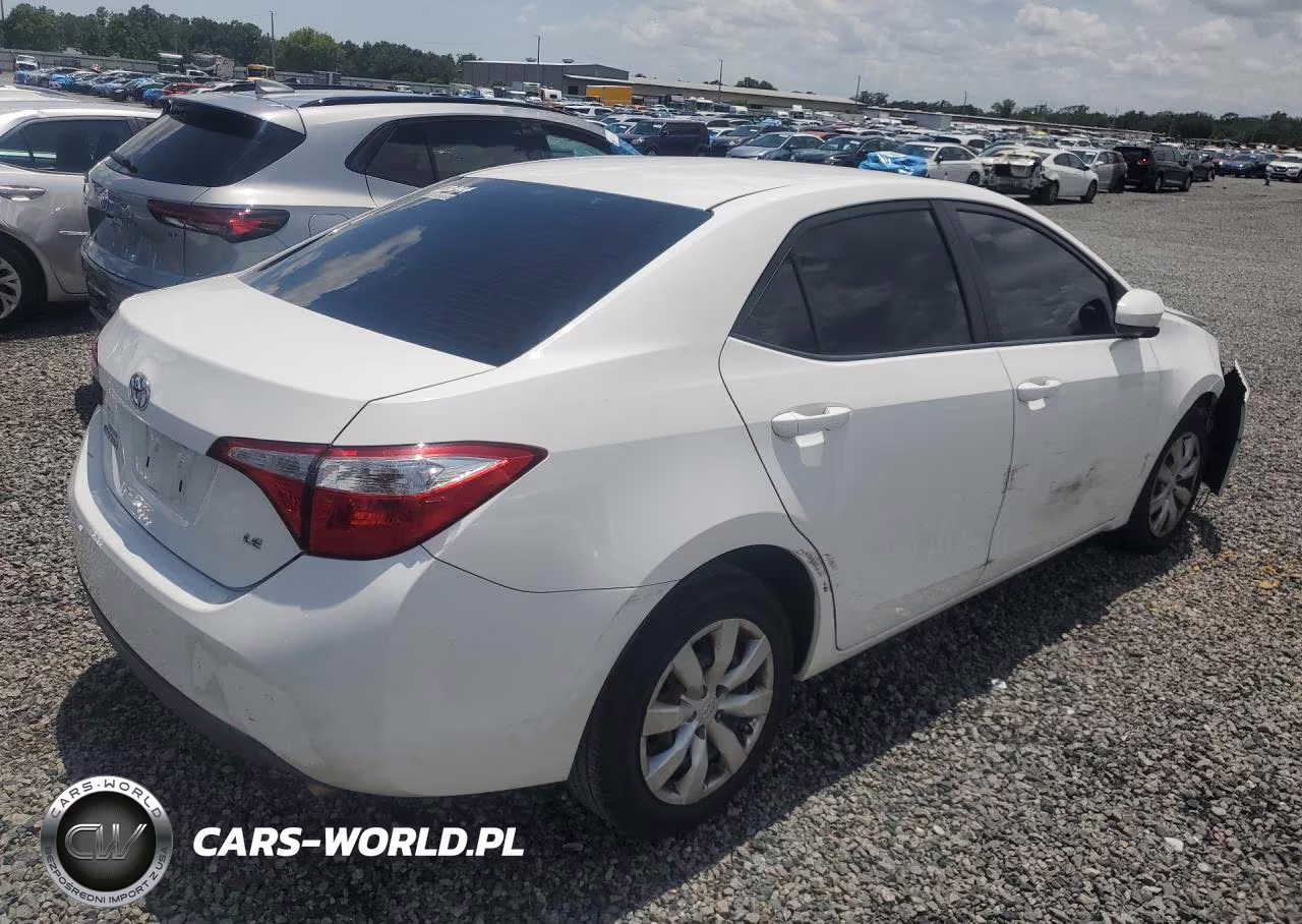 2016 Toyota Corolla Le VIN:5YFBURHE7GP504885 - 3
