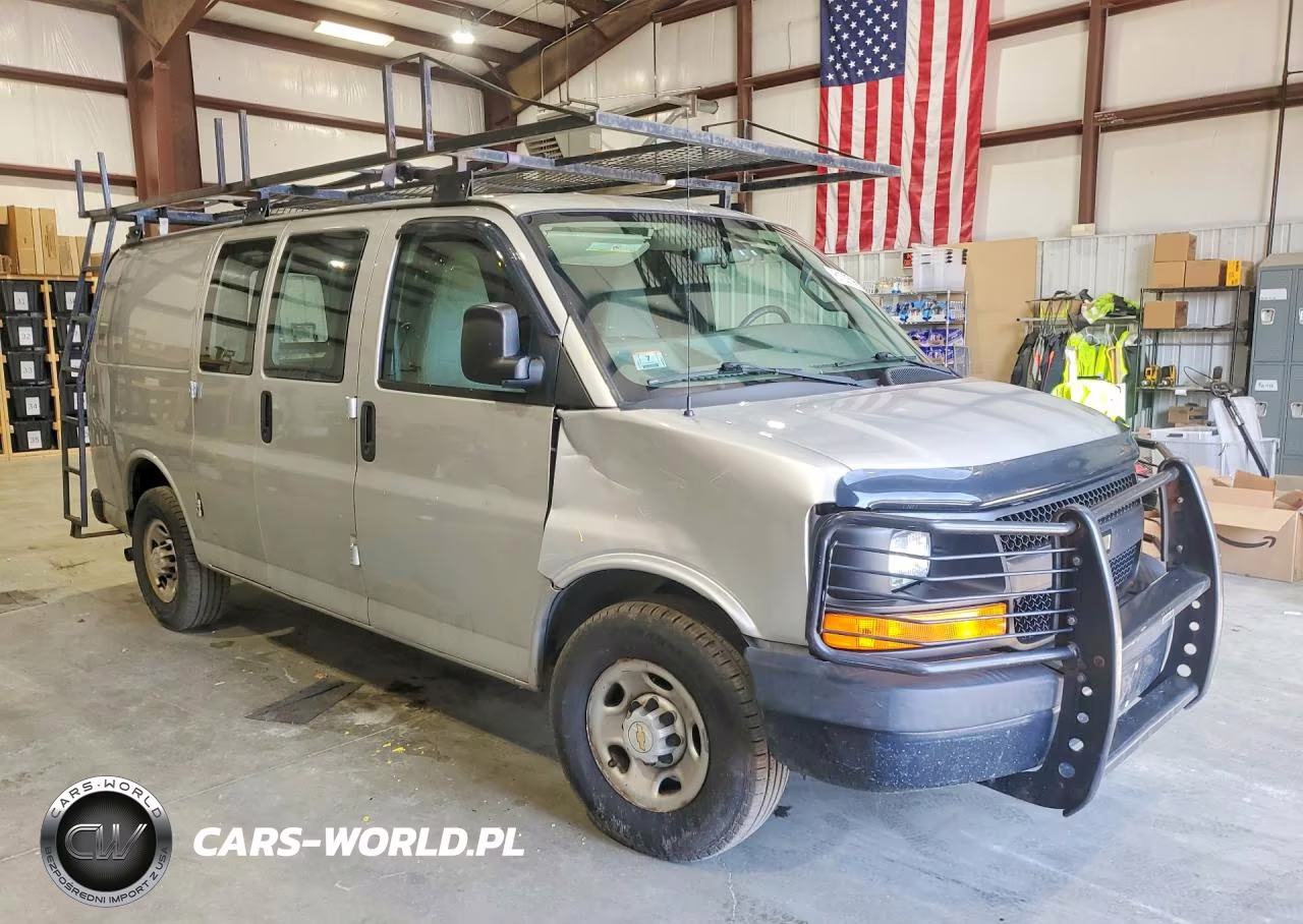 2017 Chevrolet Express G2500 VIN:1GCWGAFF2H1130102 - 4