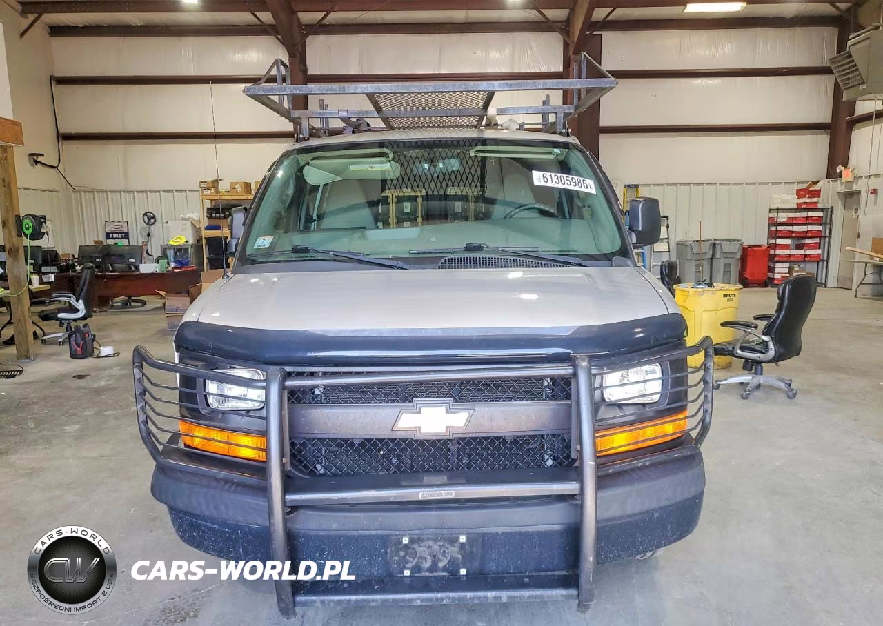 2017 Chevrolet Express G2500 VIN:1GCWGAFF2H1130102 - 5