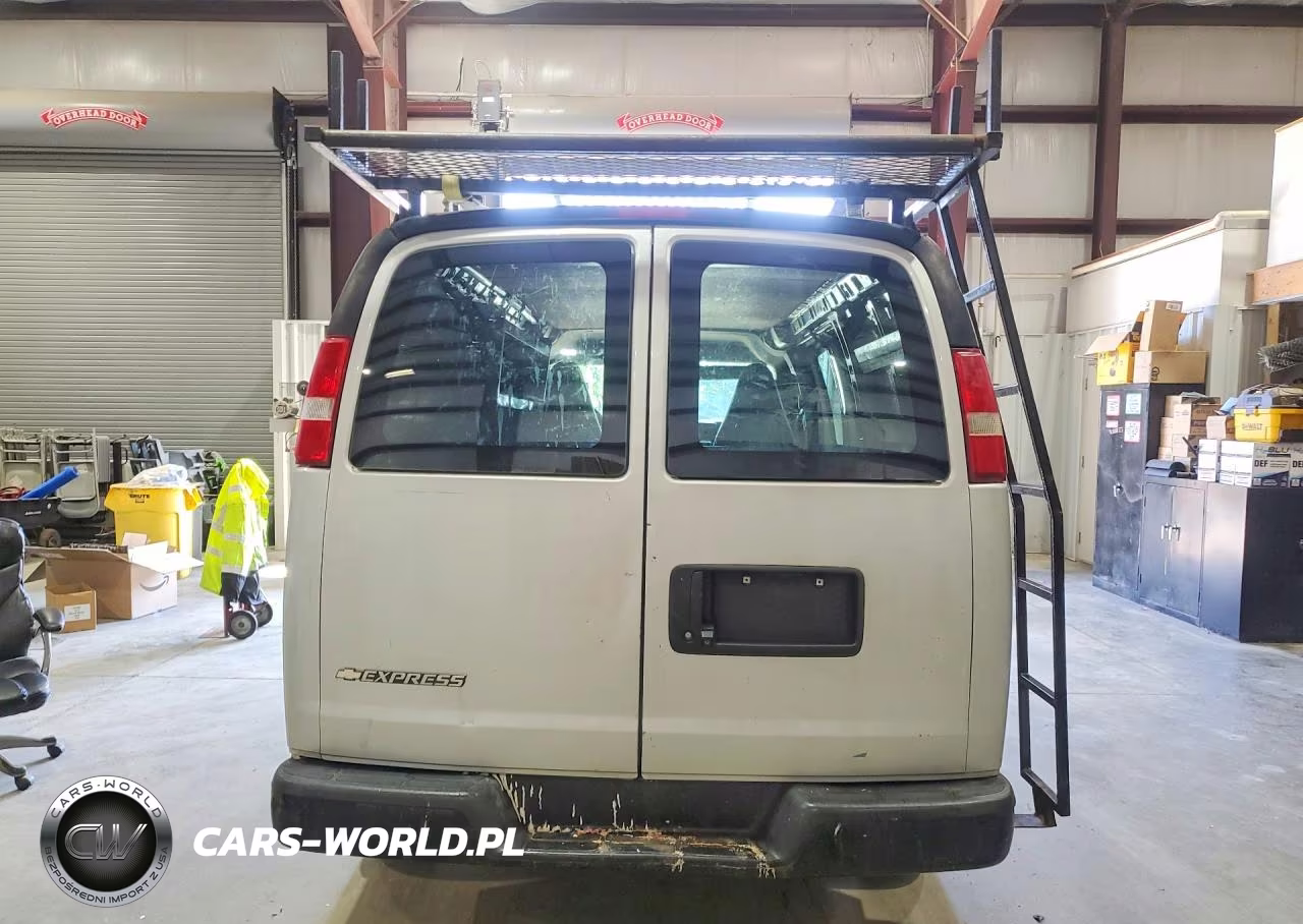 2017 Chevrolet Express G2500 VIN:1GCWGAFF2H1130102 - 6