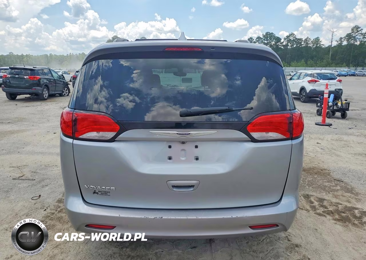 2020 Chrysler Voyager Lxi VIN:2C4RC1DG7LR182365 - 6