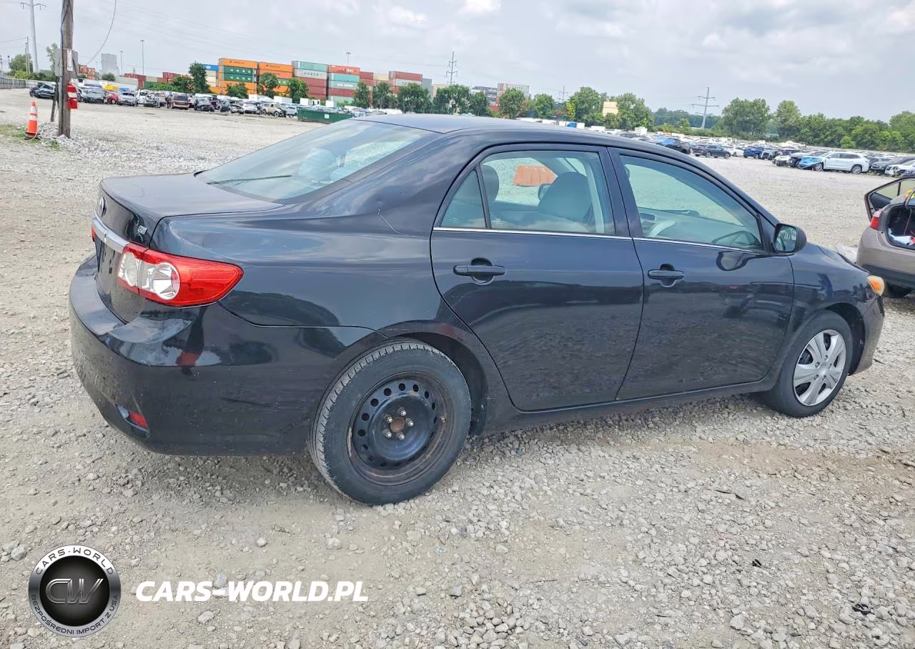2013 Toyota Corolla Le VIN:5YFBU4EE0DP181590 - 3