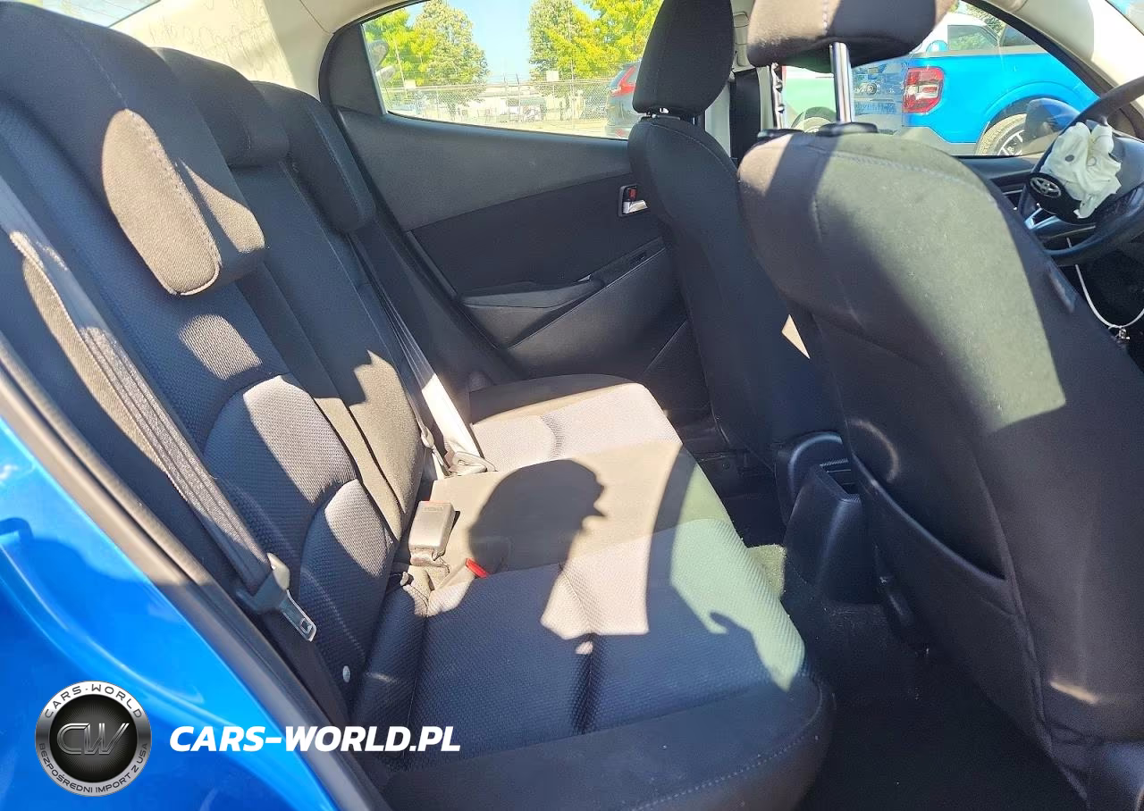 2018 Toyota Yaris Ia Base VIN:3MYDLBYV1JY323082 - 10