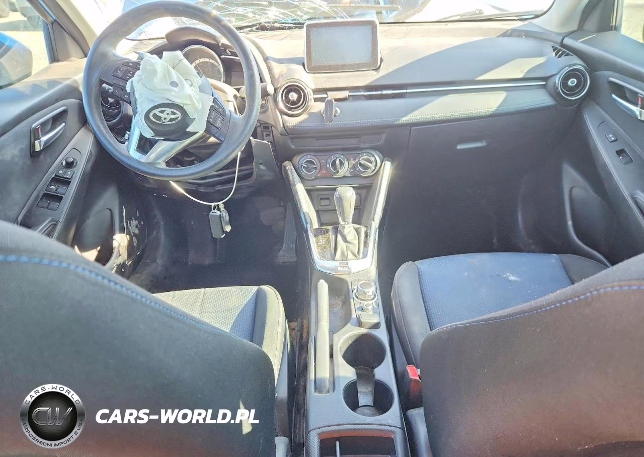 2018 Toyota Yaris Ia Base VIN:3MYDLBYV1JY323082 - 8
