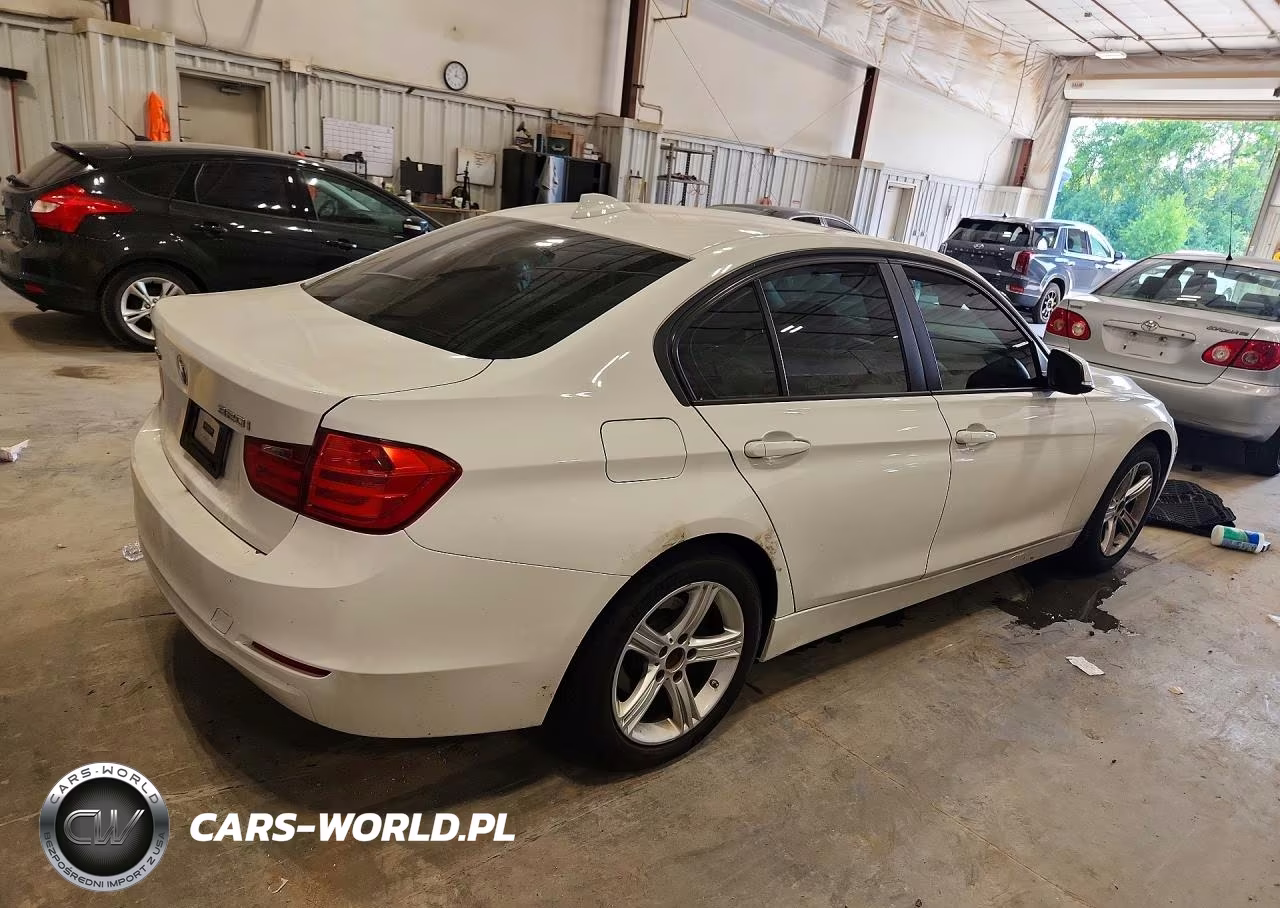 2013 BMW 320 I xDrive VIN:WBA3C3C52DF982613 - 3
