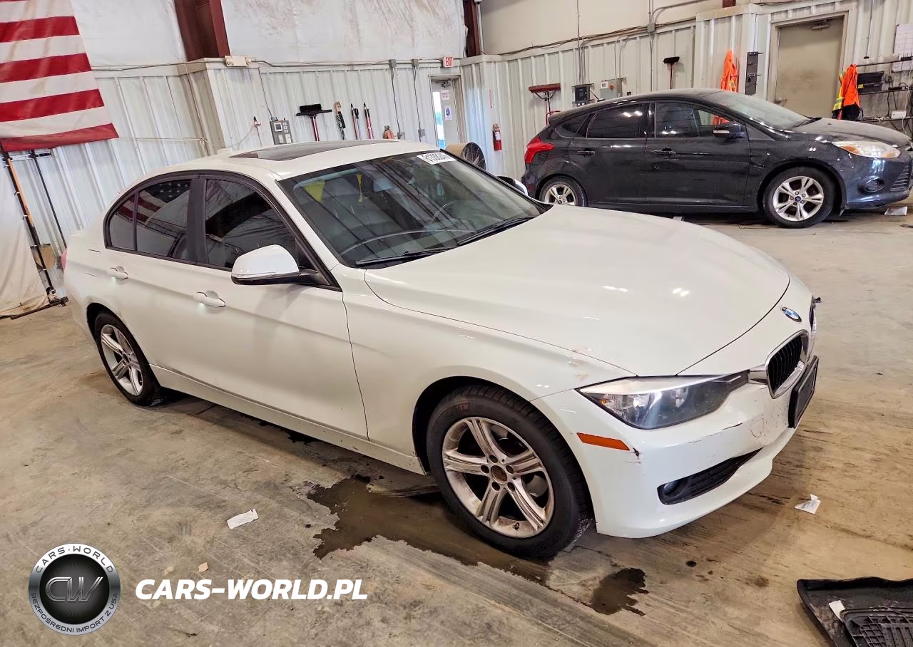 2013 BMW 320 I xDrive VIN:WBA3C3C52DF982613 - 4
