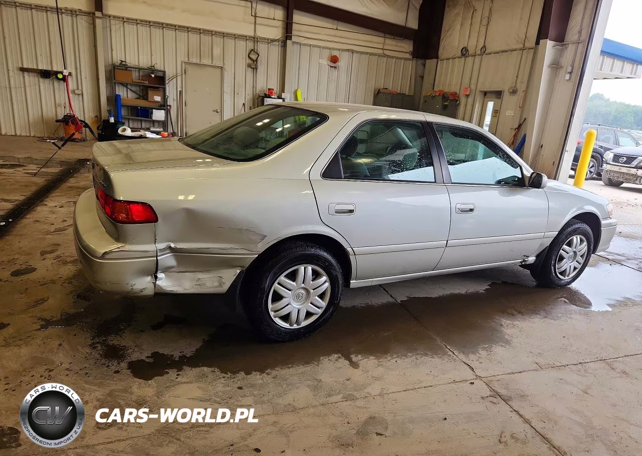 2001 Toyota Camry Le VIN:4T1BG22K91U017917 - 3
