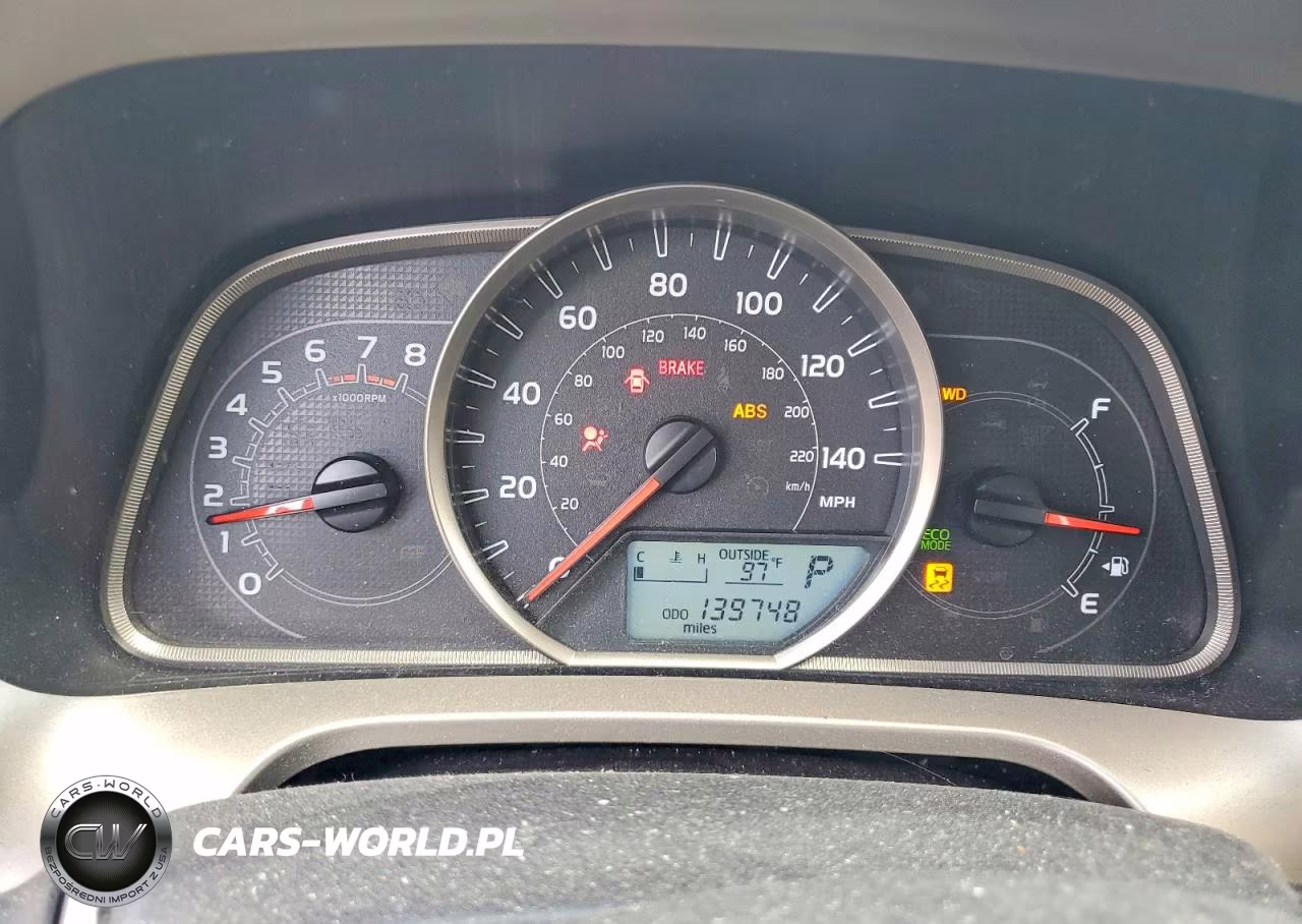 2015 Toyota Rav4 Xle VIN:JTMRFREV8FD173359 - 9