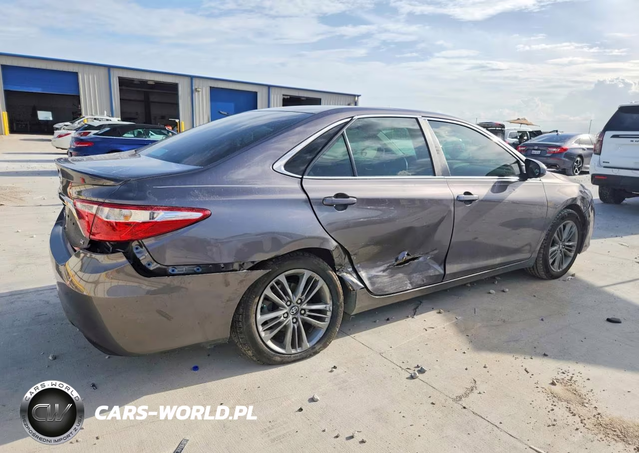 2017 Toyota Camry Se VIN:4T1BF1FK5HU276423 - 3