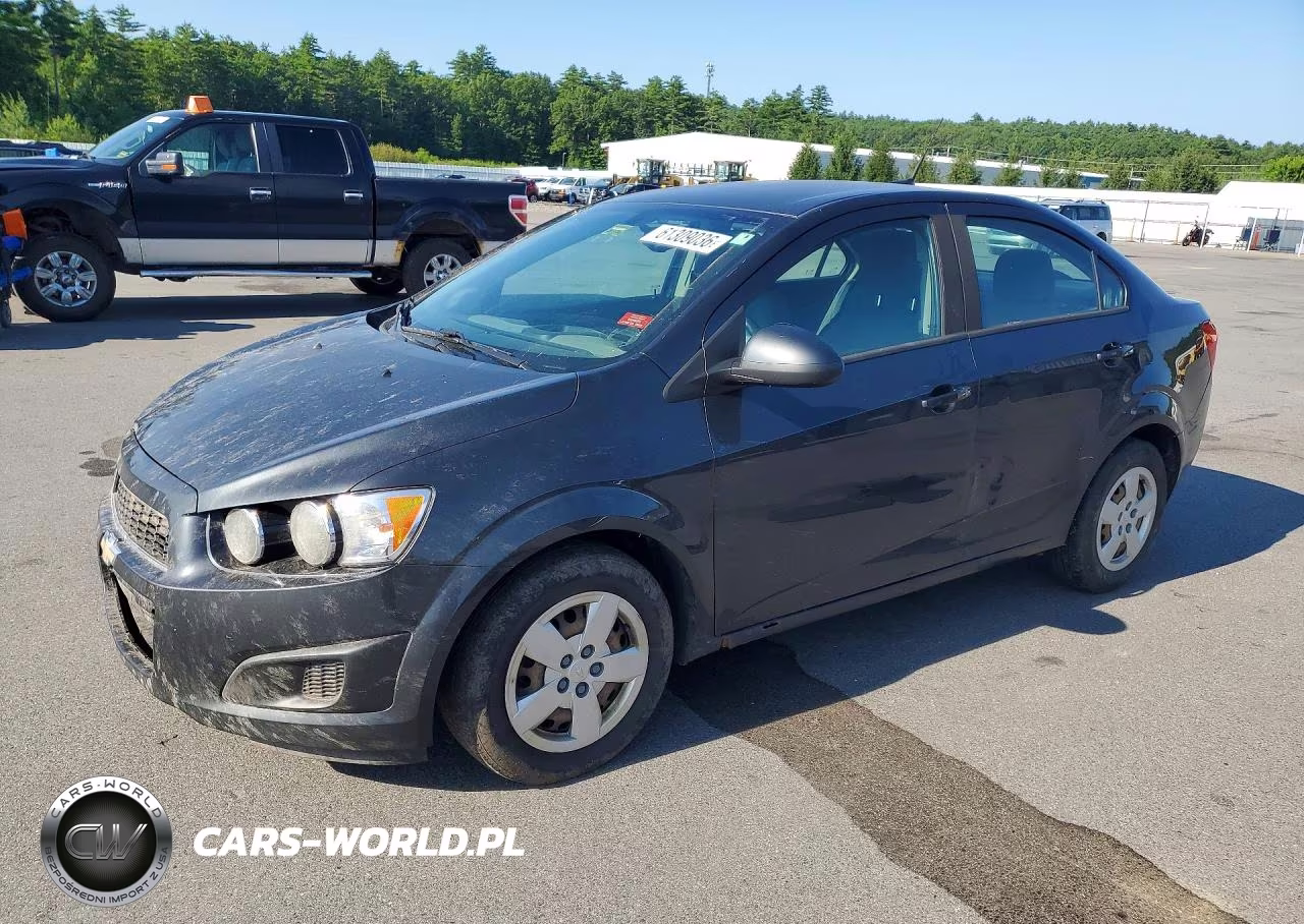 2014 Chevrolet Sonic Ls – zdjęcie 1 z 12